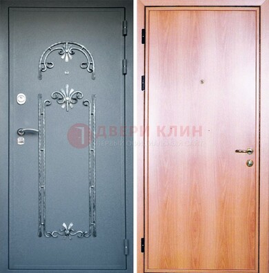 Железная дверь с ковкой ламинат внутри ДК-11 в квартиру в Пензе