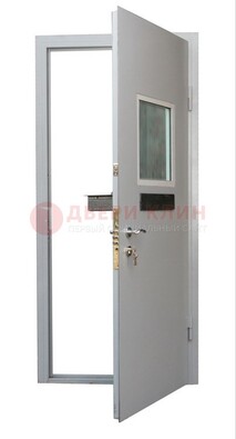 Белая металлическая дверь в кассу ДКС-1 в Пензе
