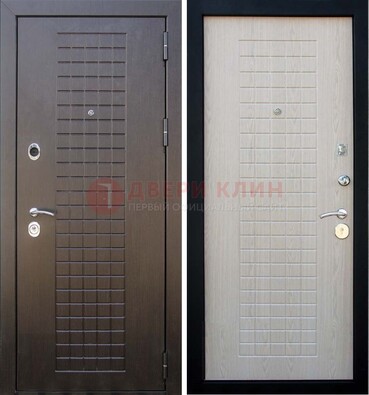 Темная железная дверь с МДФ ДМ-149 для деревянного дома в Перми