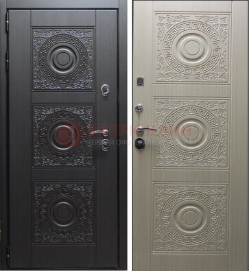 Темная стальная дверь с МДФ ДМ-161 для коттеджа в Пензе
