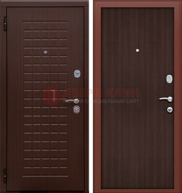 Коричневая металлическая дверь с МДФ ДМ-78 в квартиру в Пензе