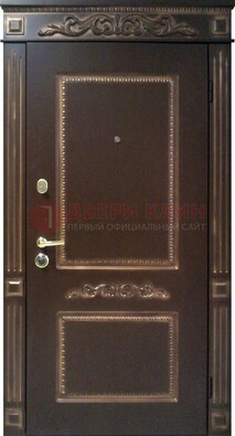 Входная дверь с массивом дуба в темном цвете ДМД-65 в Пензе