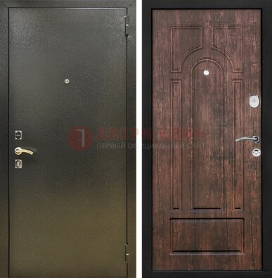 Темно-серая металлическая дверь с порошковым покрытием и МДФ коричневая ДП-292 в Пензе