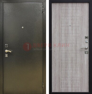 Железная темная дверь с порошковым покрытием и филенчатой МДФ ДП-297 в Пензе