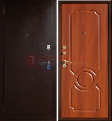 Темная железная дверь с порошковым напылением ДП-46 в Пензе