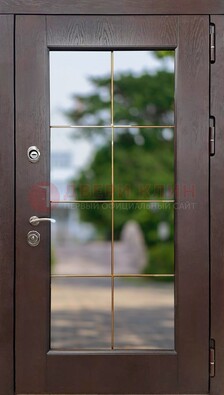 Коричневая стальная дверь со стеклом ДС-19 в Пензе