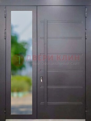 Чёрная двухстворчатая металлическая дверь со стеклом ДС-60 в Пензе