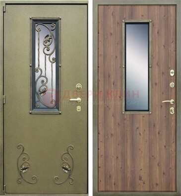 Офисная железная дверь со стеклом и ковкой ДСК-44 в Пензе
