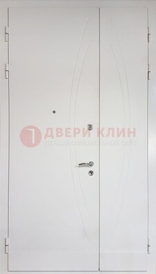 Современная полуторная стальная дверь с МДФ панелью ПЛ-25 в Пензе