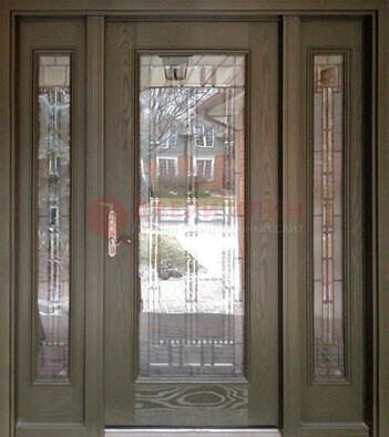 Коричневая стальная дверь с массивом дуба с витражом ВЖ-16 в Пензе